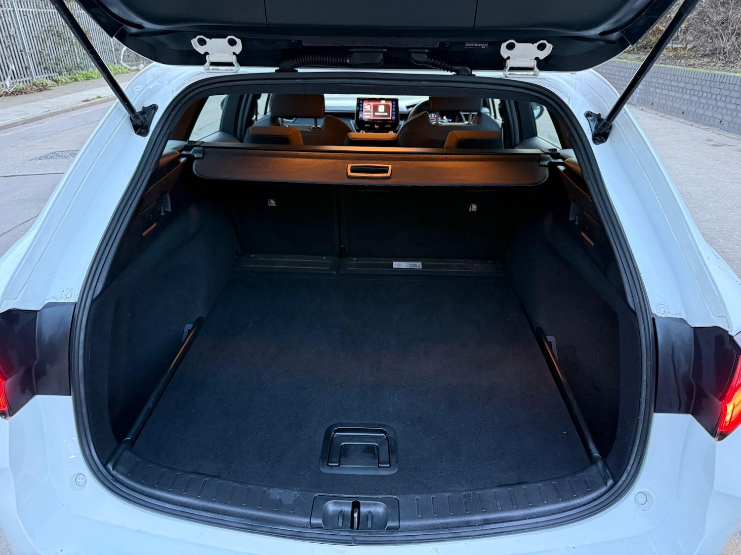 Used Toyota Corolla 2019 for sale - 76912830: Photo 21