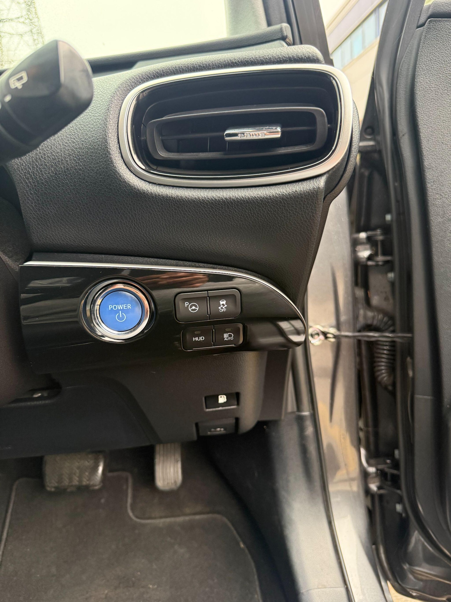 Used Toyota Prius 2019 for sale - 76562454: Photo 9