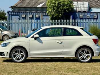 Used Audi A1 2011 for sale - 74465368: Photo