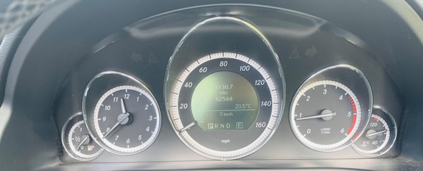 Used Mercedes-Benz E-Class 2011 for sale - 74485738: Photo 37