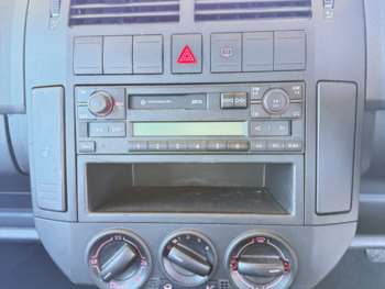 Used Volkswagen Polo 2004 for sale - 74196877: Photo