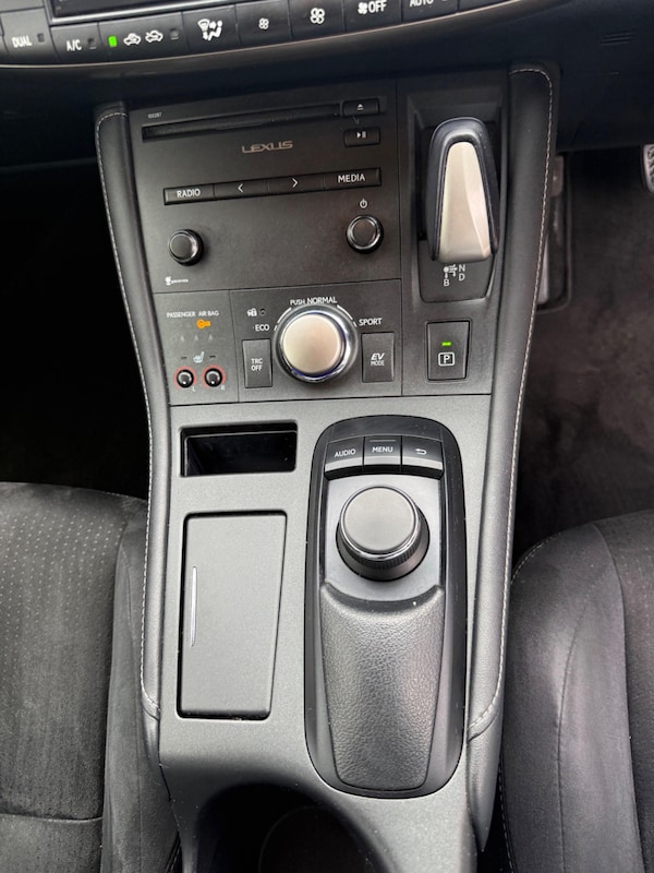 Used Lexus CT 2014 for sale - 76306357: Photo 26