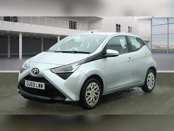 2019 (69) - 1.0 VVT-i X-Play 5dr x-shift