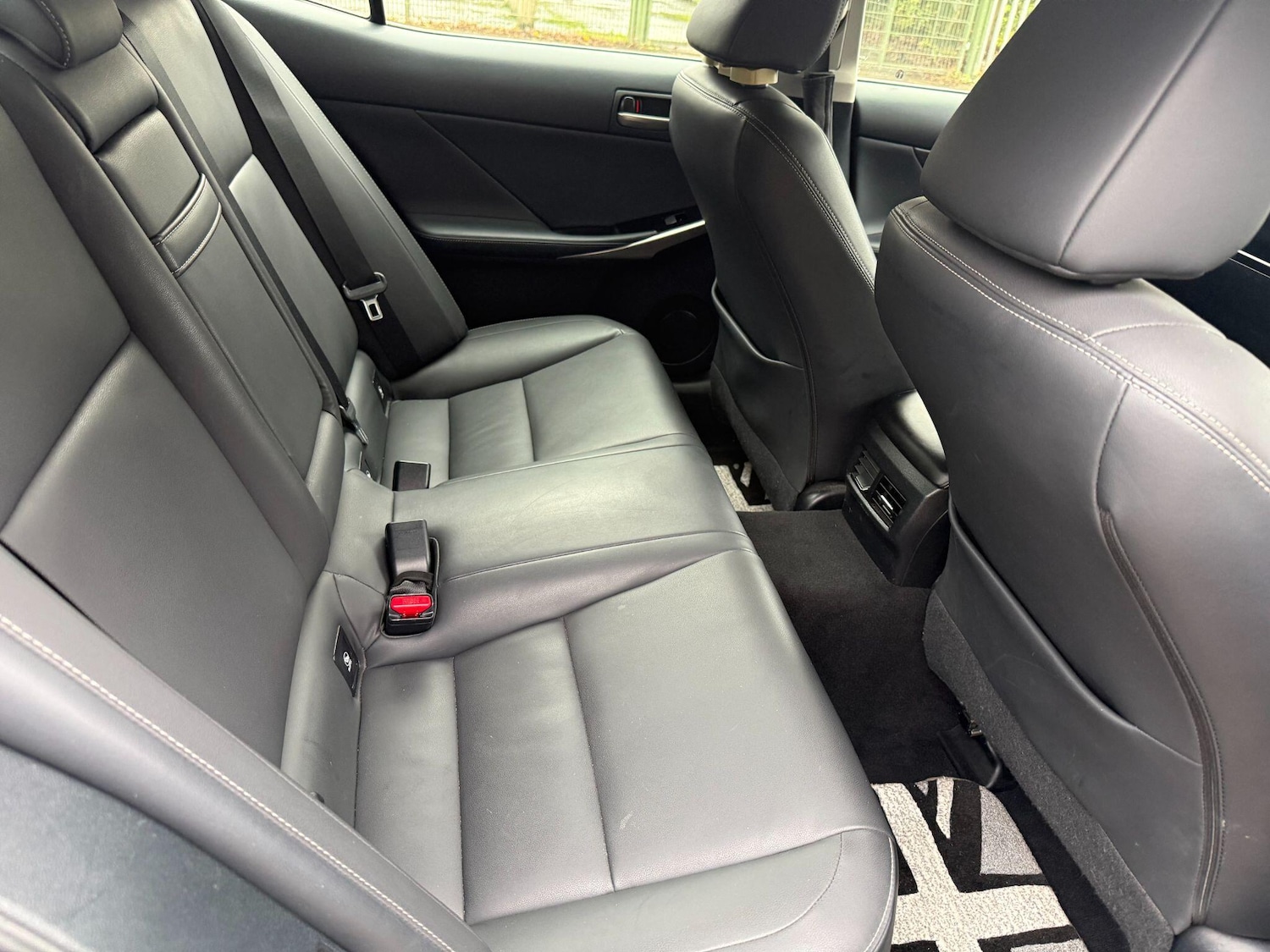 Used Lexus IS 2018 for sale - 76839892: Photo 10