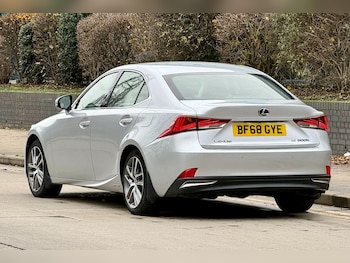 Used Lexus IS 2018 for sale - 76839892: Photo