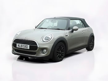 Used MINI Convertible 2018 for sale - 78771528: Photo