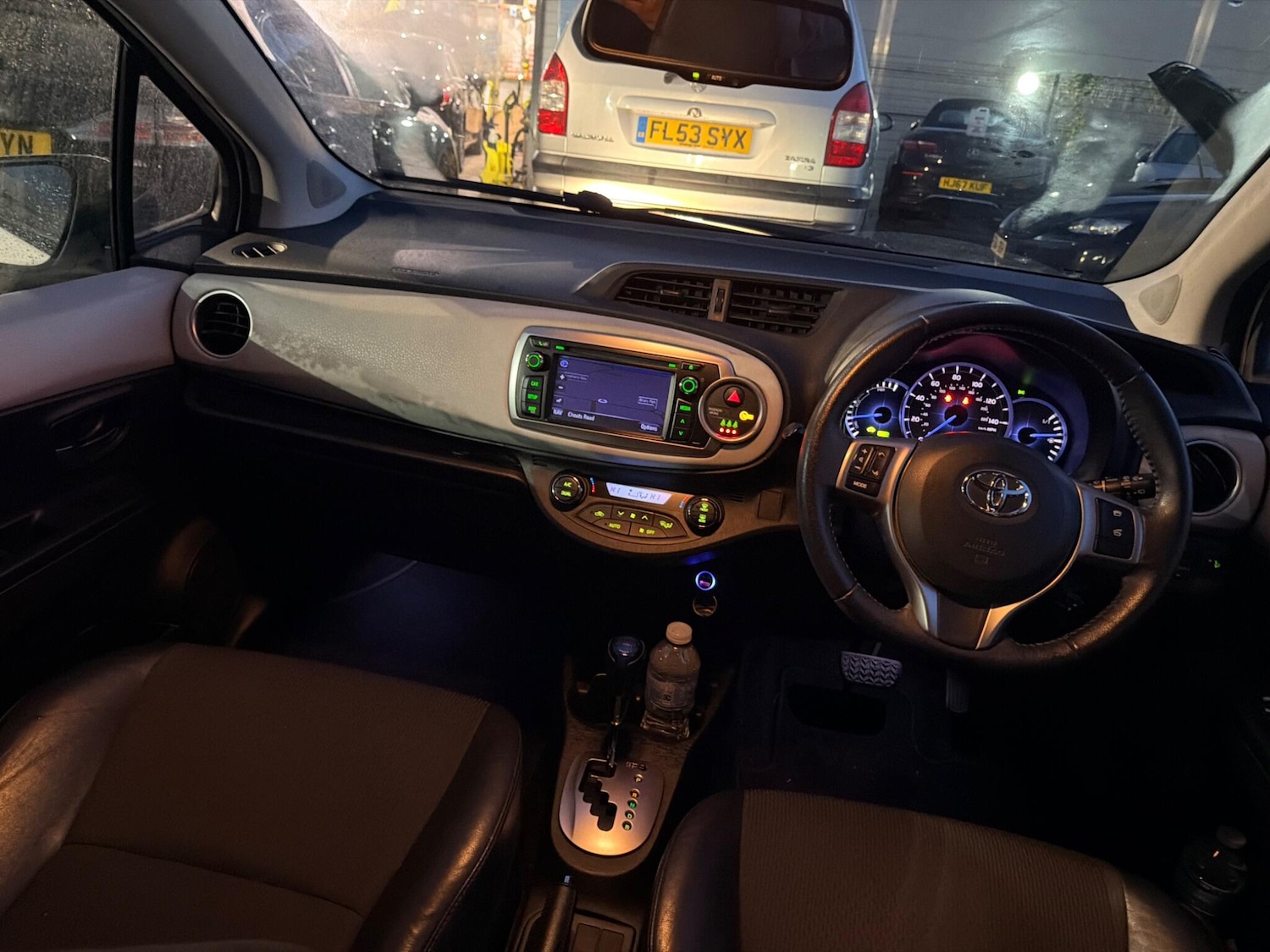 Used Toyota Yaris 2013 for sale - 76550412: Photo 12