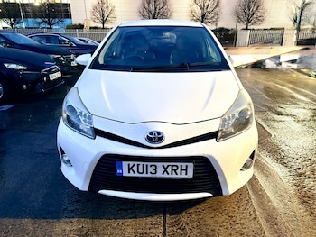 Used Toyota Yaris 2013 for sale - 76550412: Photo