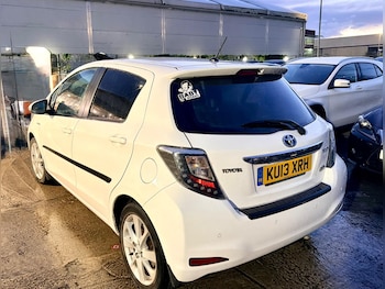 Used Toyota Yaris 2013 for sale - 76550412: Photo