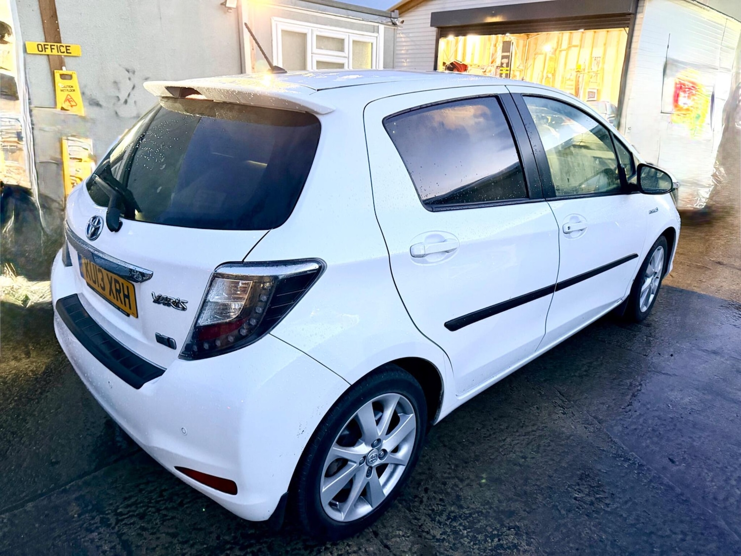 Used Toyota Yaris 2013 for sale - 76550412: Photo 5