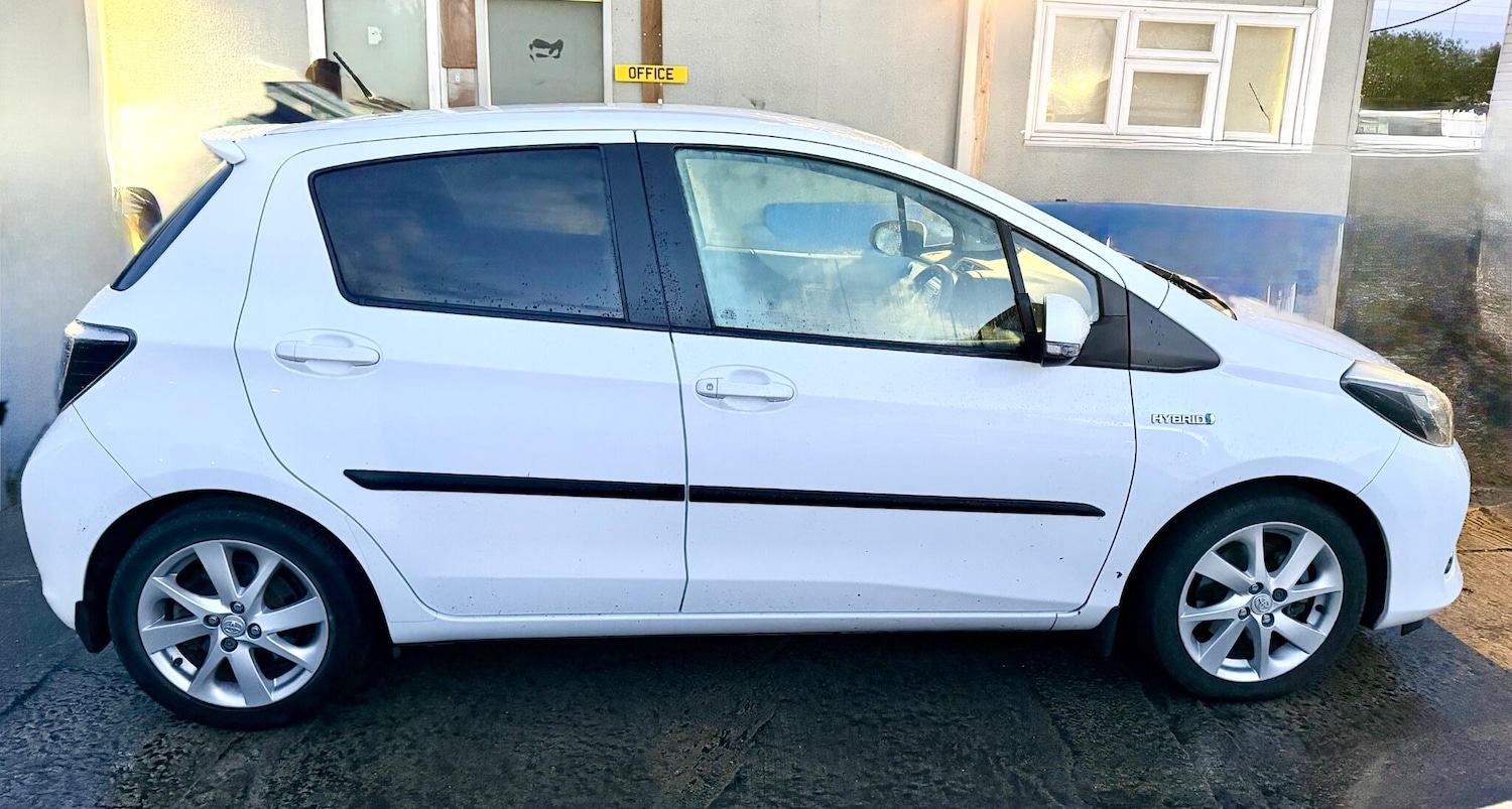 Used Toyota Yaris 2013 for sale - 76550412: Photo 9