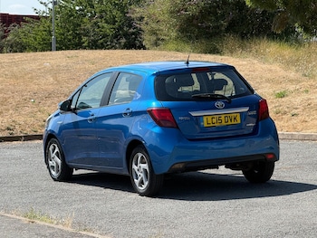 Used Toyota Yaris 2015 for sale - 79291846: Photo