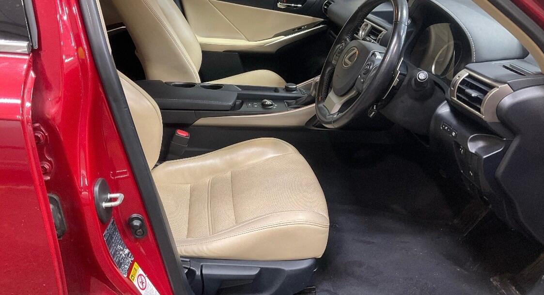 Used Lexus IS 2016 for sale - 77722932: Photo 3