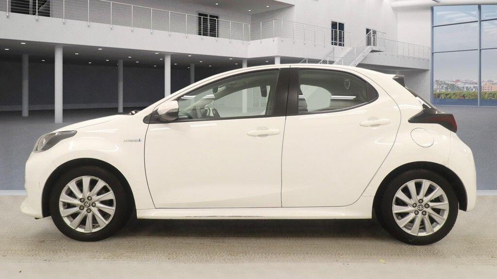 Used Toyota Yaris 2021 for sale - 77345056: Photo 4