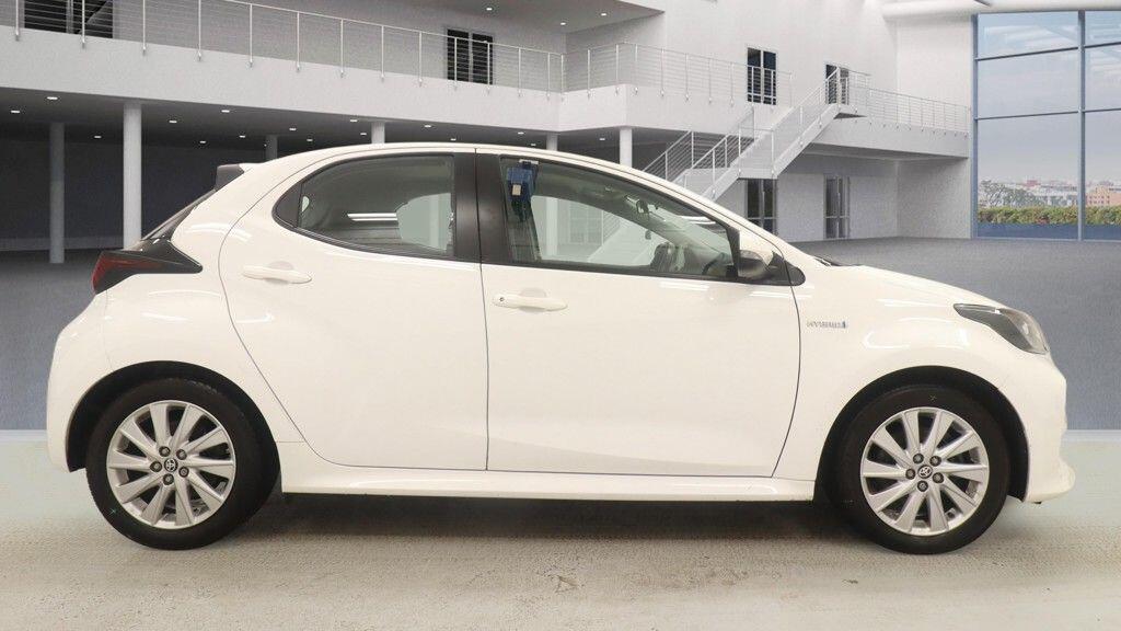 Used Toyota Yaris 2021 for sale - 77345056: Photo 5