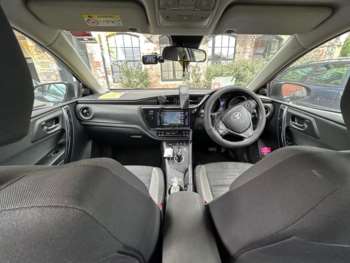 Used Toyota Auris 2017 for sale - 74935328: Photo