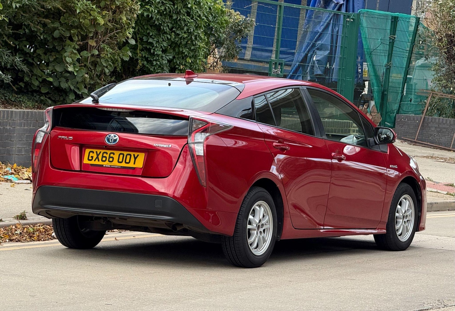 Used Toyota Prius 2016 for sale - 76122781: Photo 2
