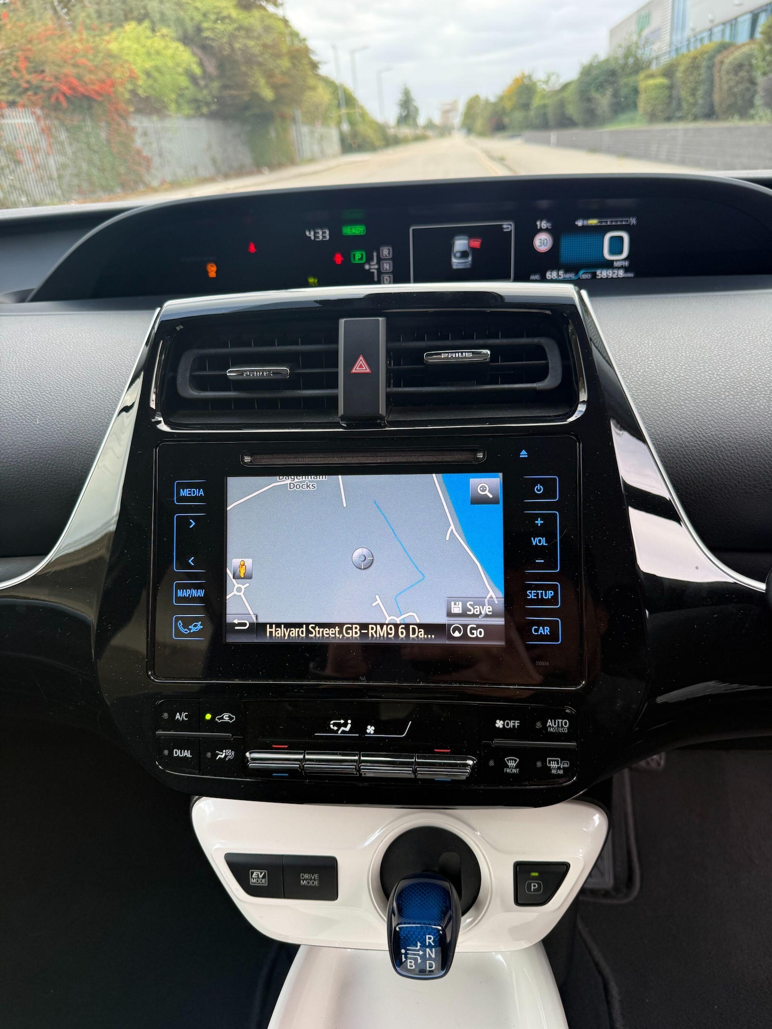Used Toyota Prius 2016 for sale - 76122781: Photo 7