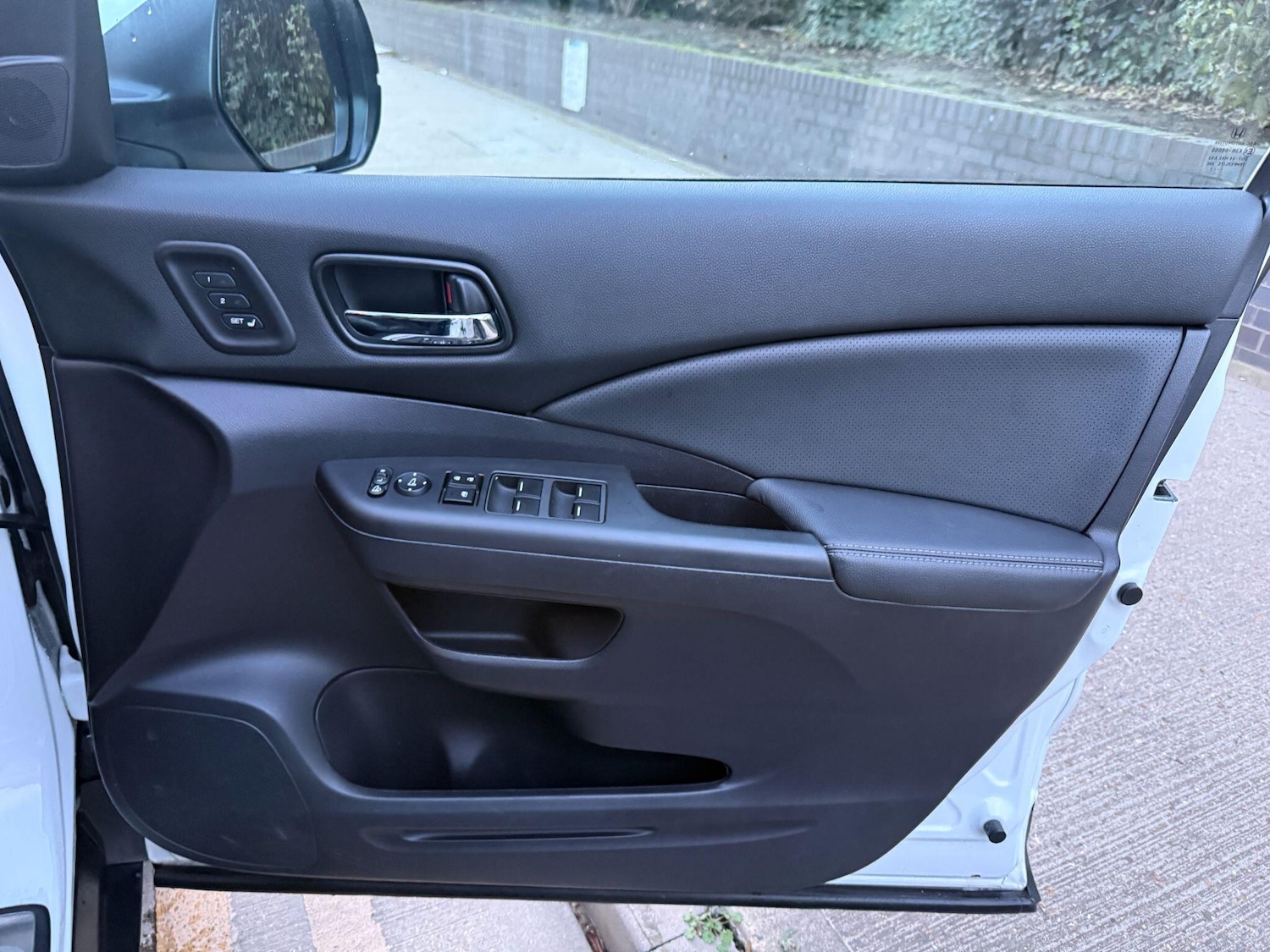 Used Honda CR-V 2017 for sale - 76511916: Photo 17