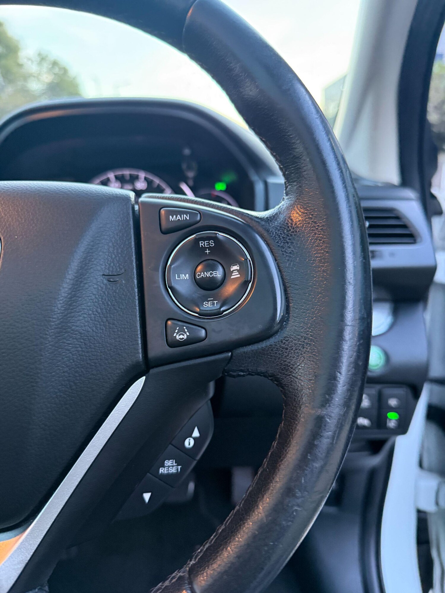 Used Honda CR-V 2017 for sale - 76511916: Photo 24