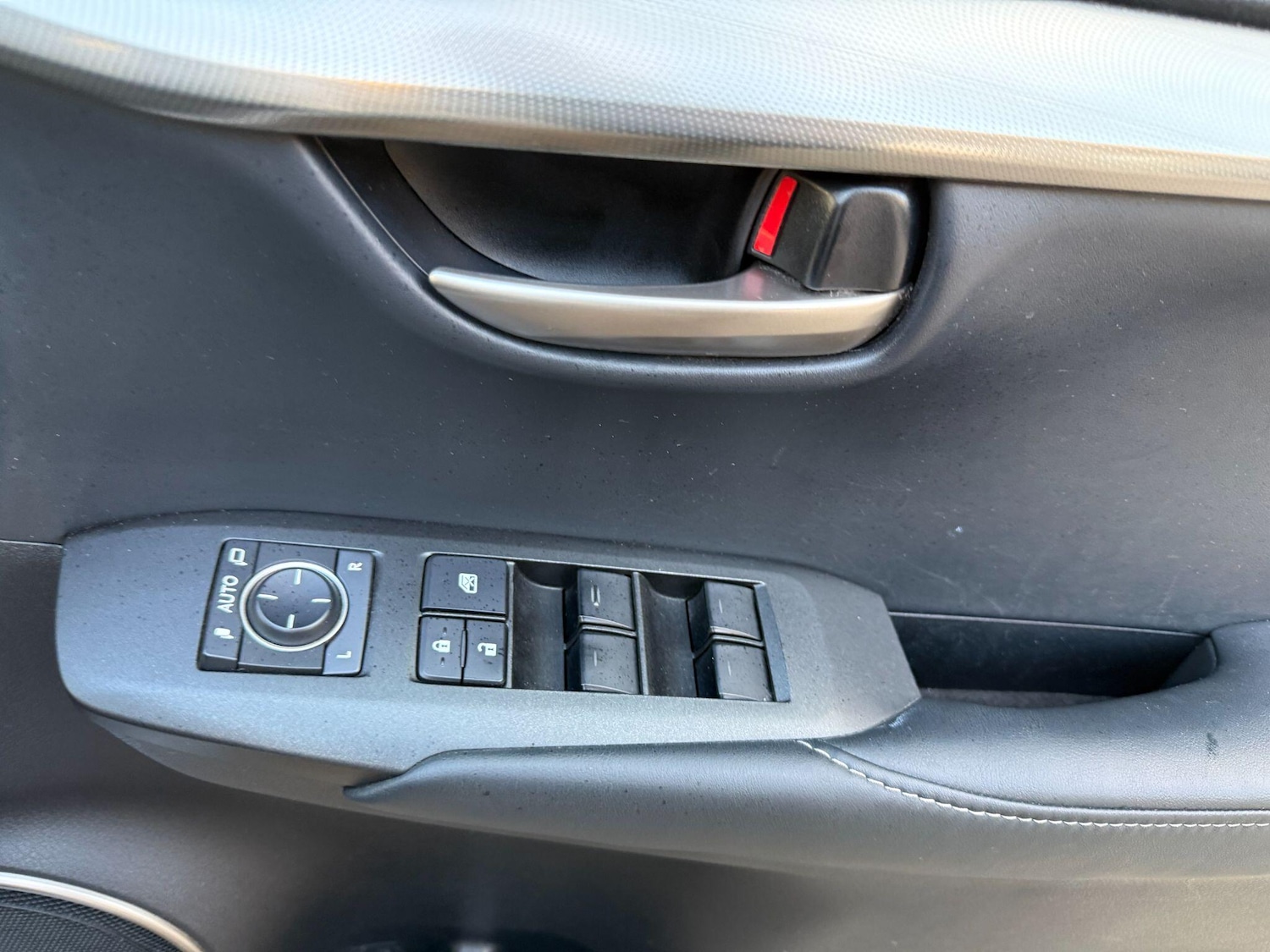 Used Lexus NX 2015 for sale - 76801941: Photo 24