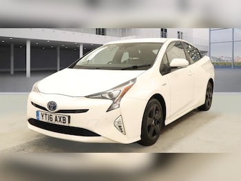 Used Toyota Prius 2016 for sale - 77585678: Photo
