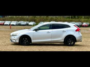 Used Volvo V40 2016 for sale - 75127660: Photo