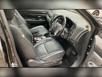 Used Mitsubishi Outlander 2017 for sale - 75578240: Photo