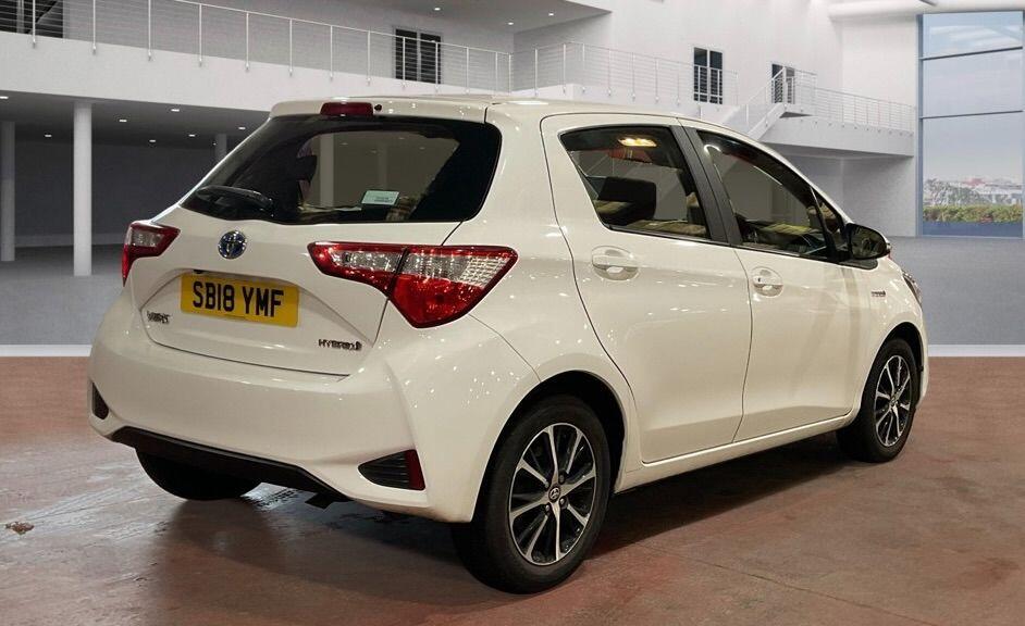 Used Toyota Yaris 2018 for sale - 76498845: Photo 11
