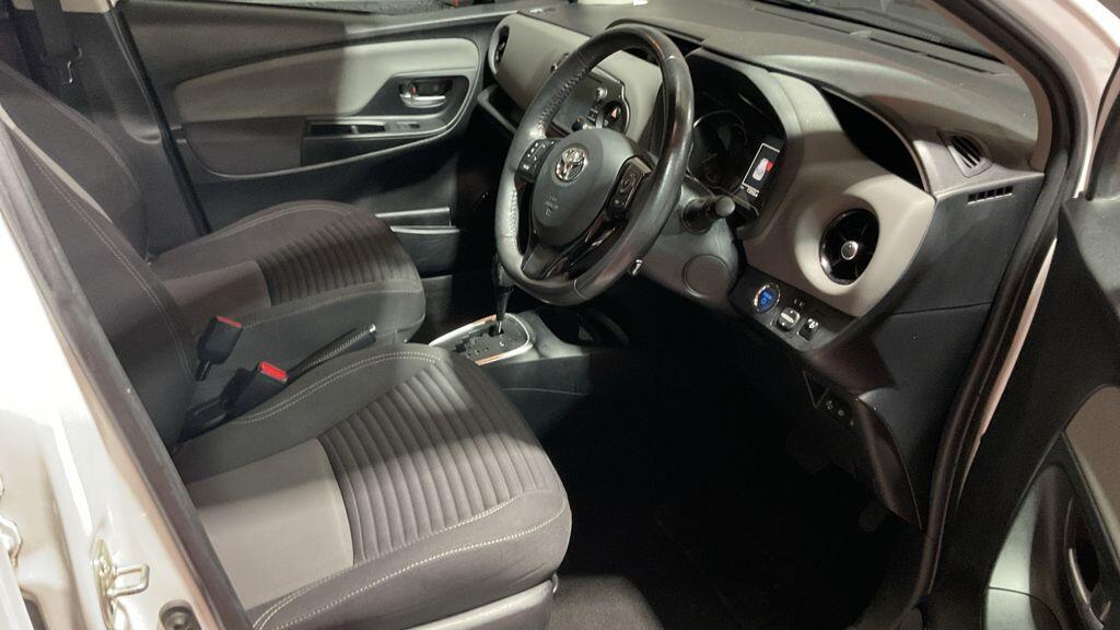 Used Toyota Yaris 2018 for sale - 76498845: Photo 5