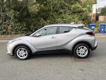 Used Toyota C-HR 2020 for sale - 79767312: Photo