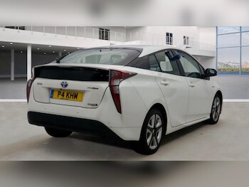 Used Toyota Prius 2016 for sale - 77411401: Photo