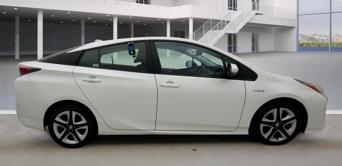 Used Toyota Prius 2016 for sale - 77411401: Photo 6