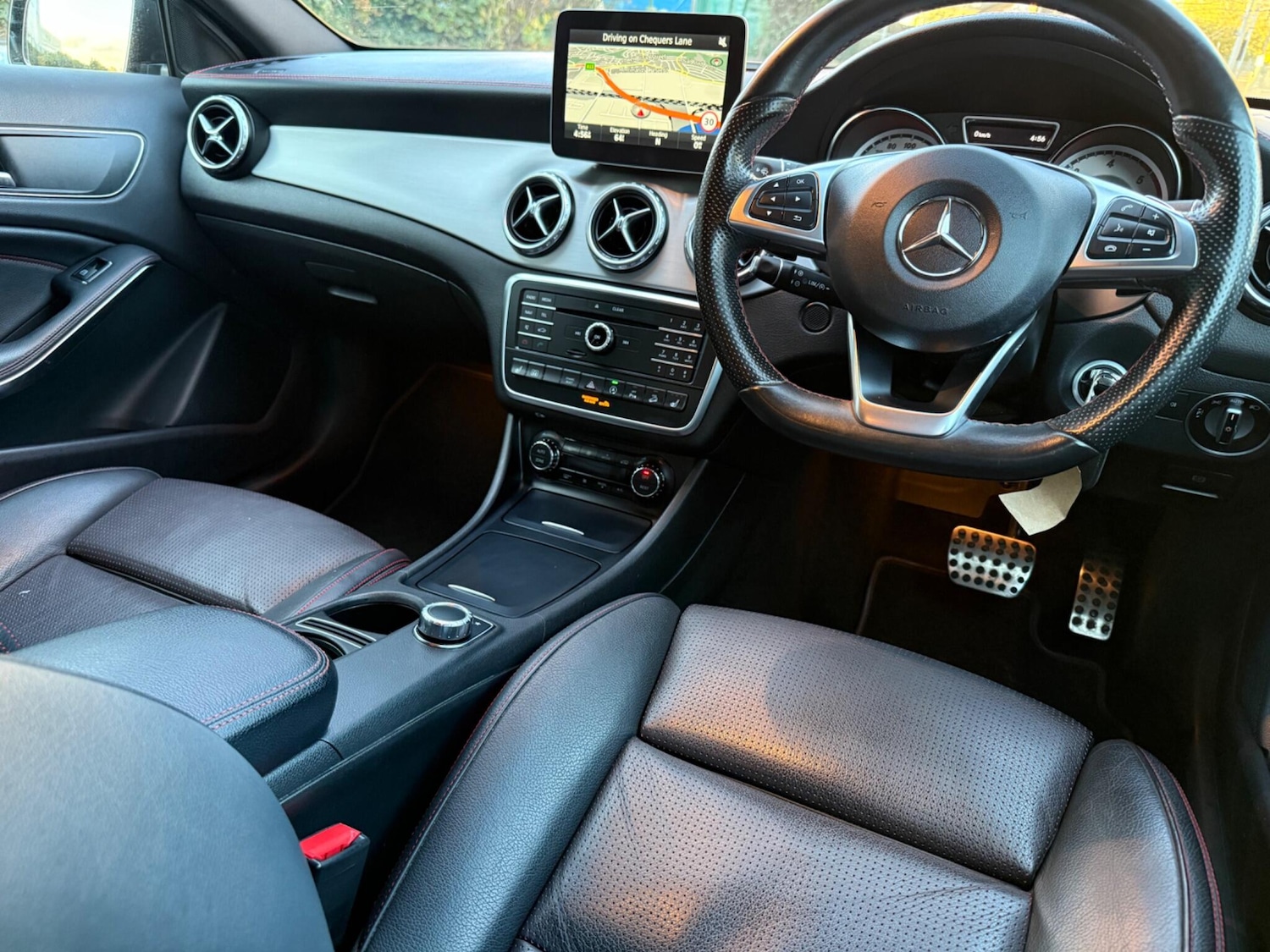 Used Mercedes-Benz GLA 2017 for sale - 76317967: Photo 2