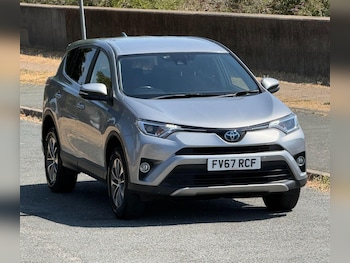 Used Toyota RAV4 2017 for sale - 79508543: Photo