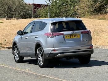 Used Toyota RAV4 2017 for sale - 79508543: Photo