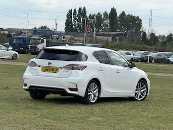 Used Lexus CT 2015 for sale - 76000577: Photo 2