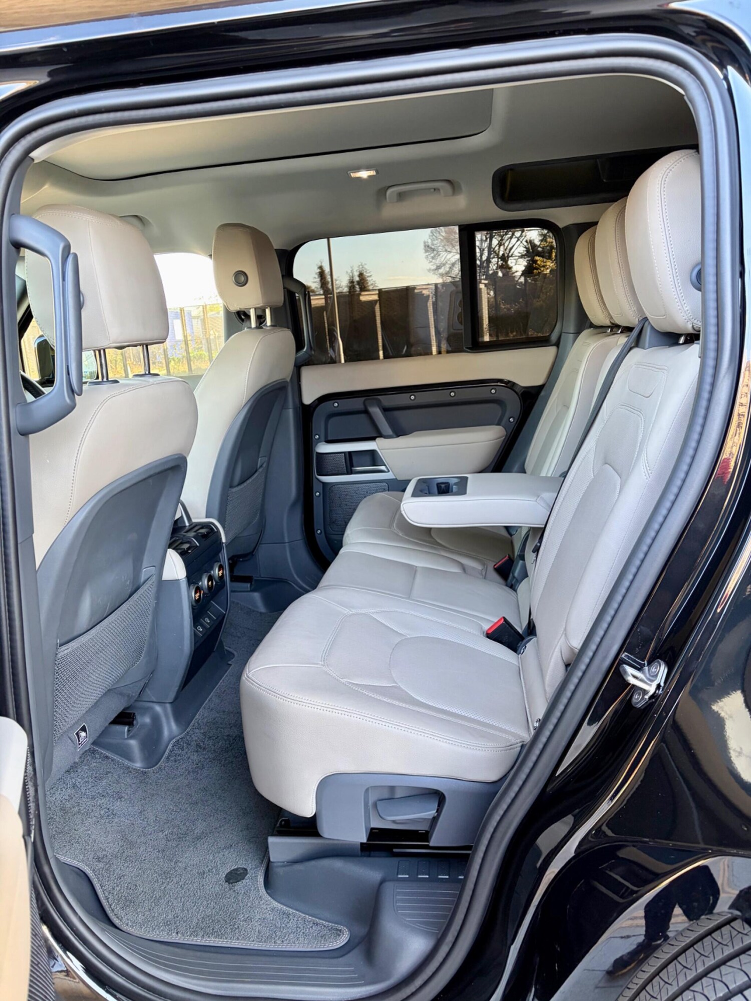 Used Land Rover Defender 2024 for sale - 78148227: Photo 13