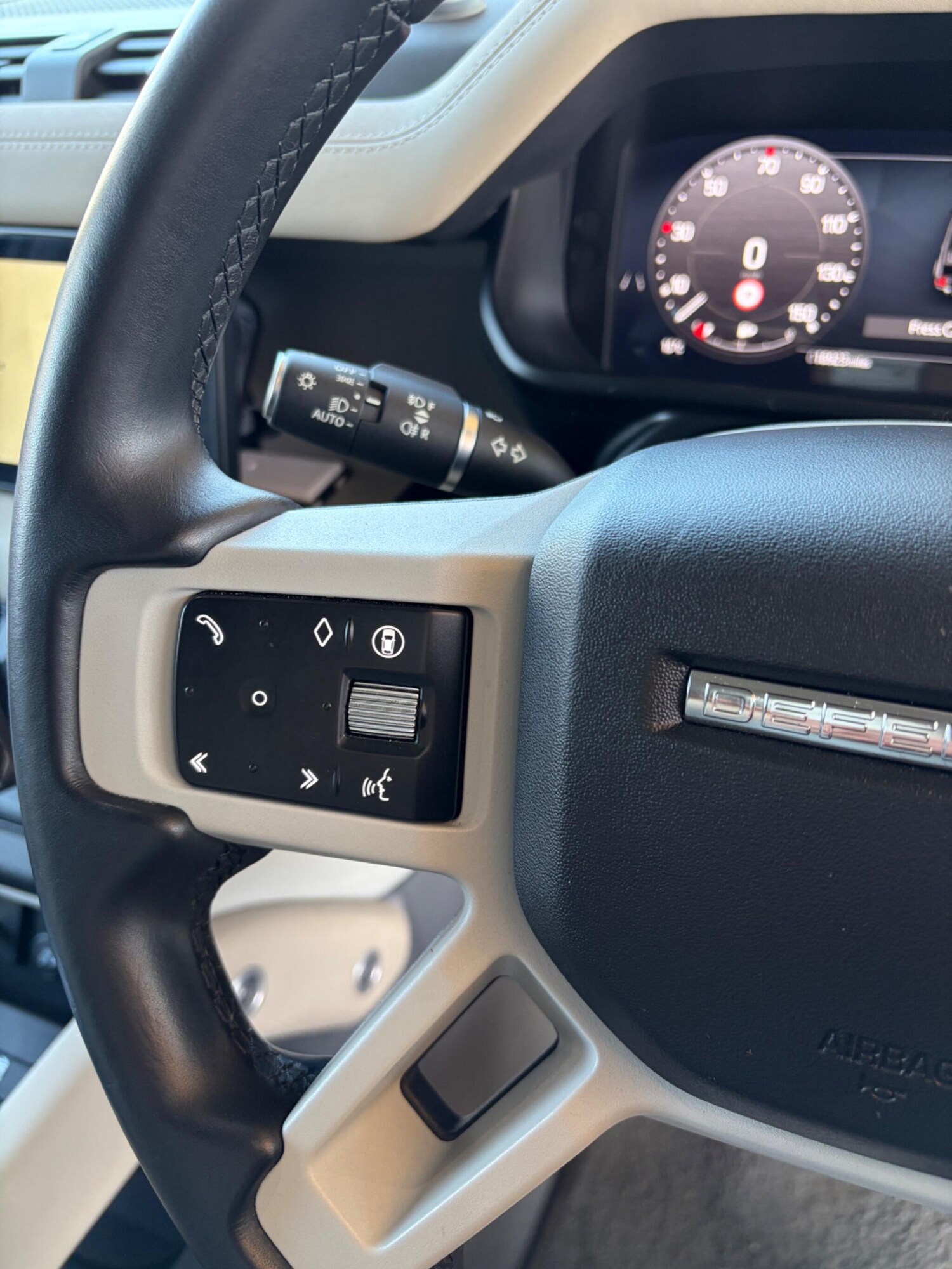 Used Land Rover Defender 2024 for sale - 78148227: Photo 26