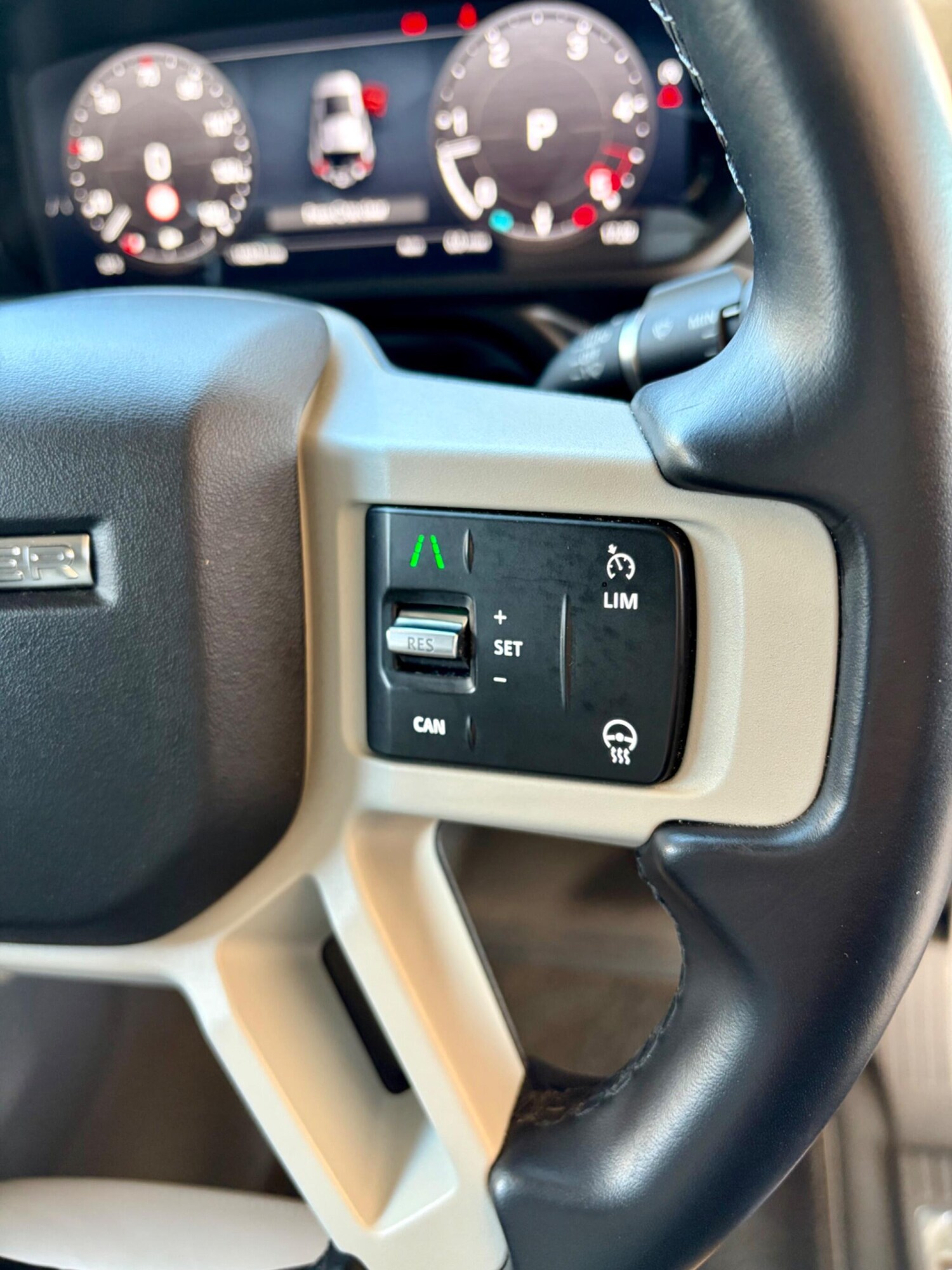 Used Land Rover Defender 2024 for sale - 78148227: Photo 27