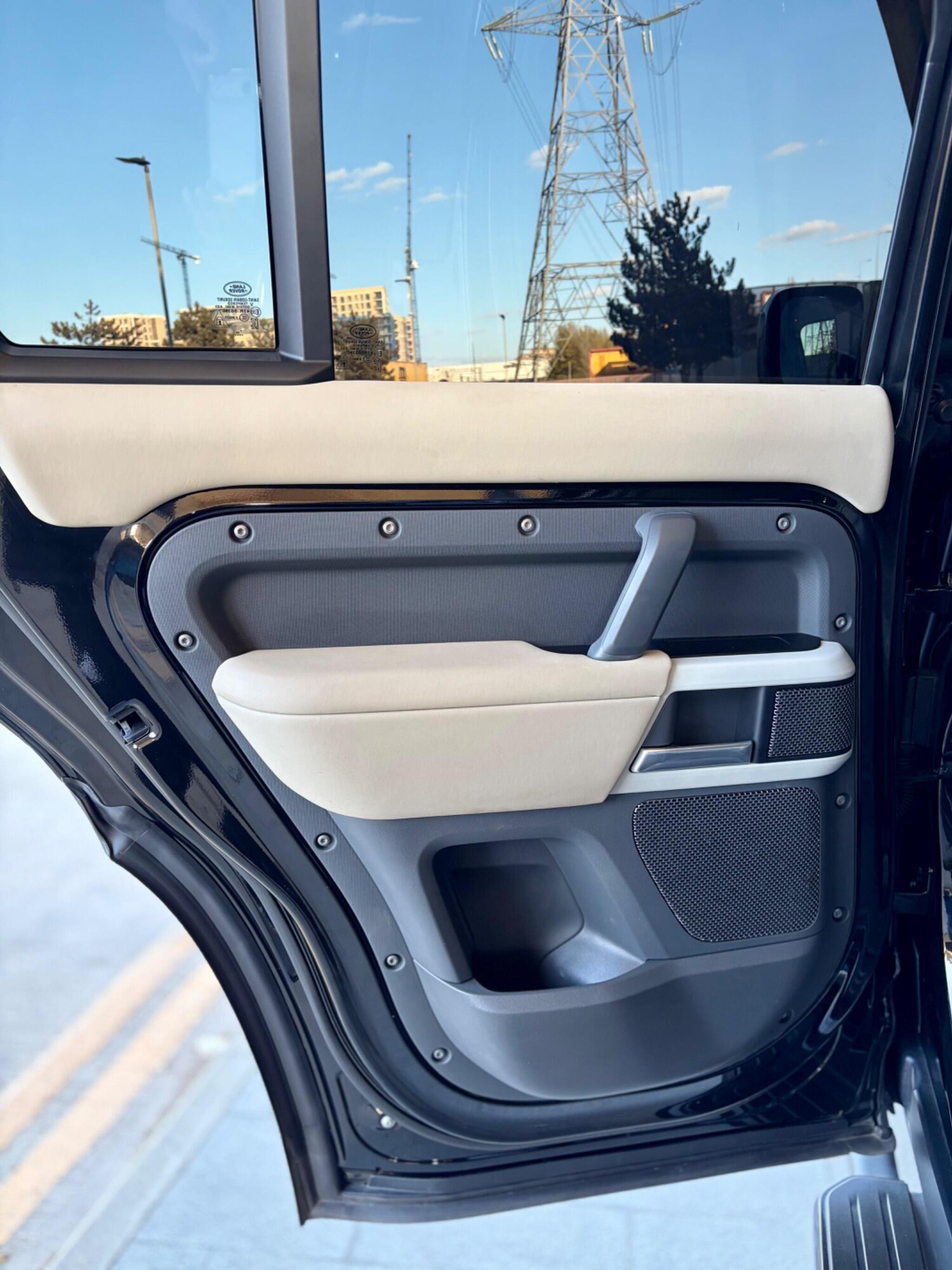 Used Land Rover Defender 2024 for sale - 78148227: Photo 32