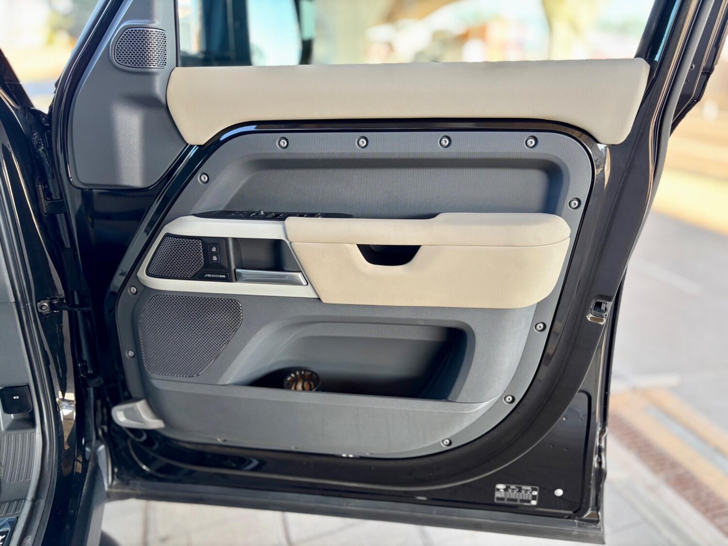 Used Land Rover Defender 2024 for sale - 78148227: Photo 34