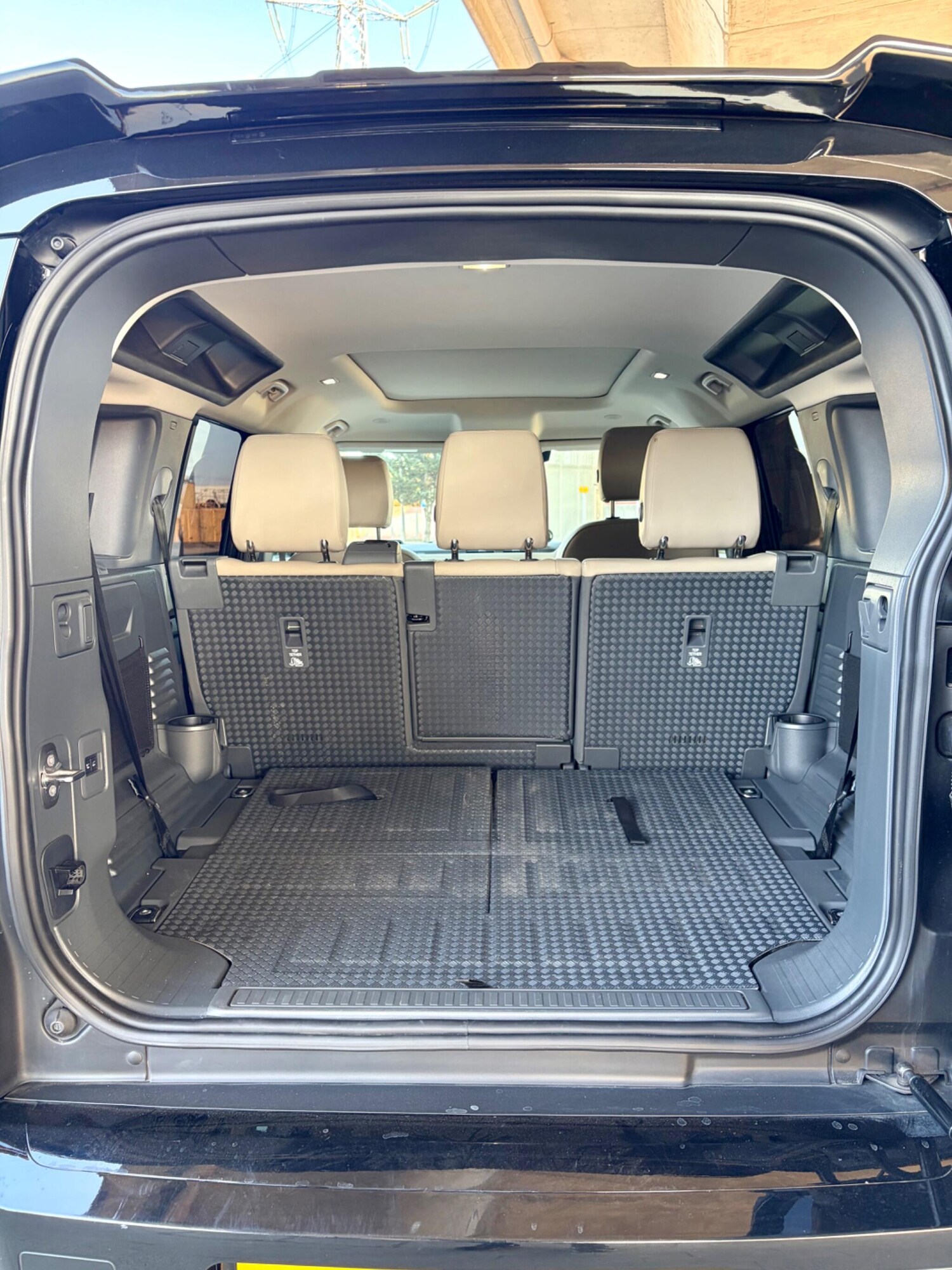 Used Land Rover Defender 2024 for sale - 78148227: Photo 43