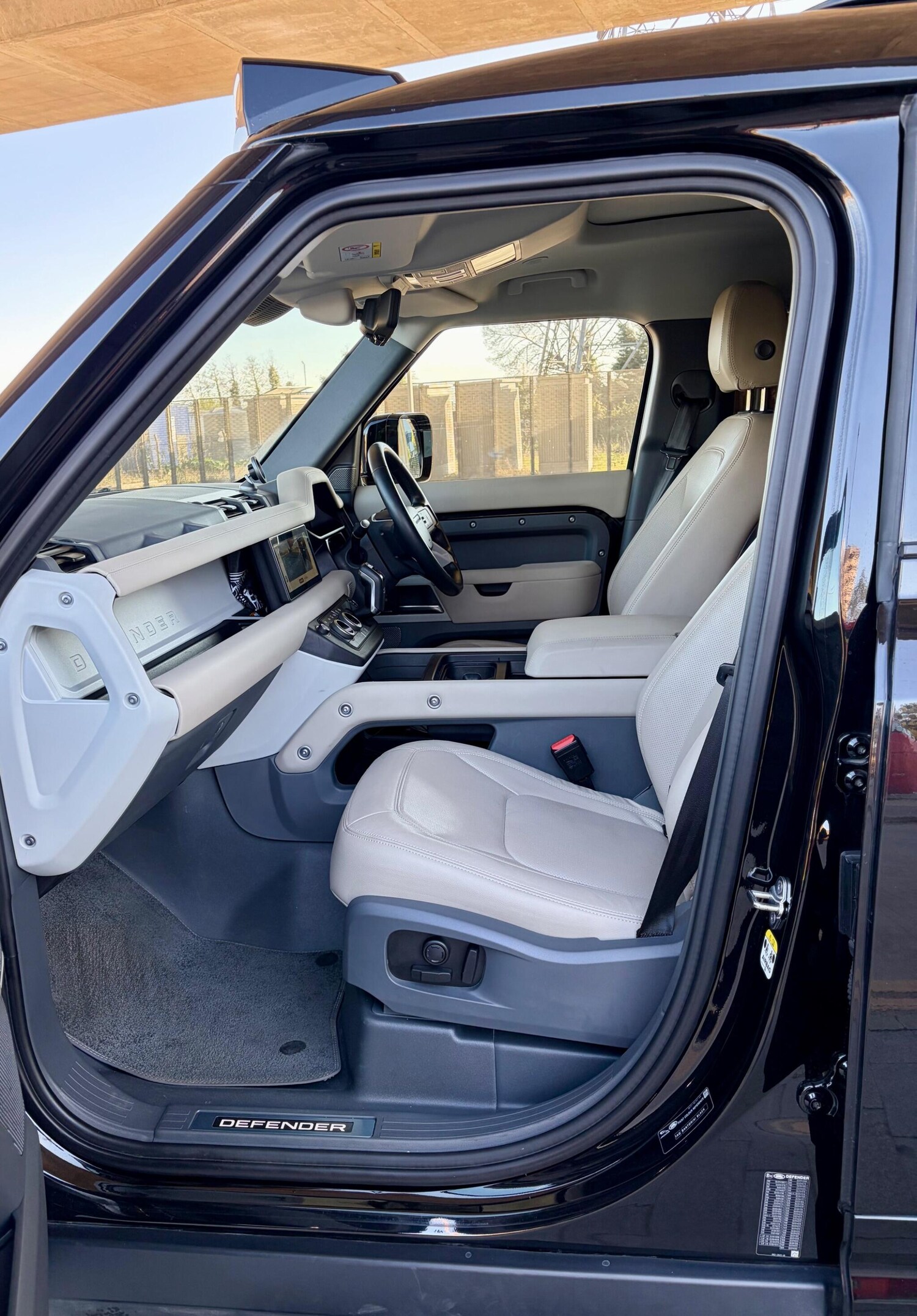 Used Land Rover Defender 2024 for sale - 78148227: Photo 46