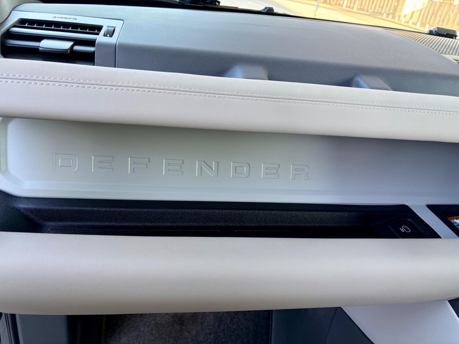 Used Land Rover Defender 2024 for sale - 78148227: Photo 50