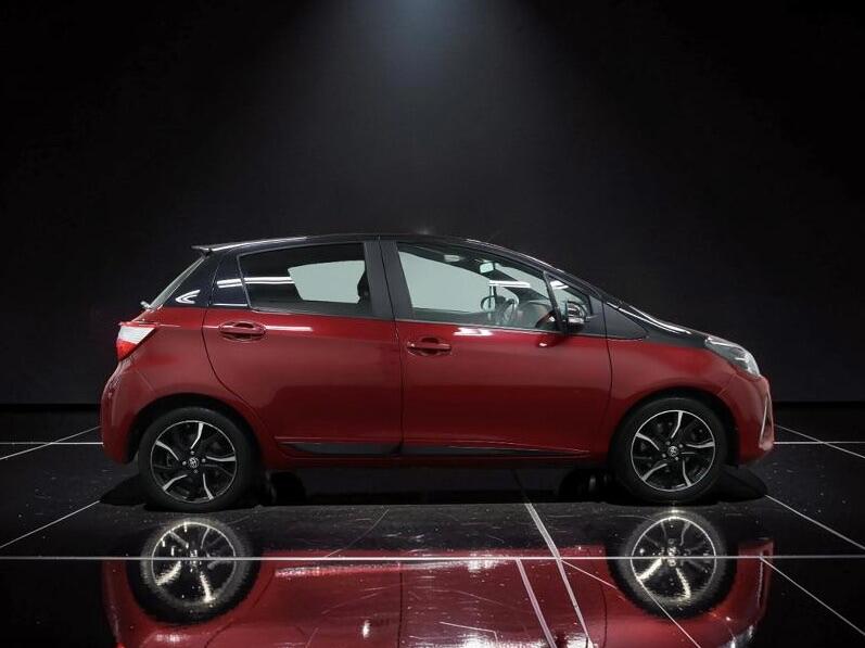 Used Toyota Yaris 2017 for sale - 78072379: Photo 2