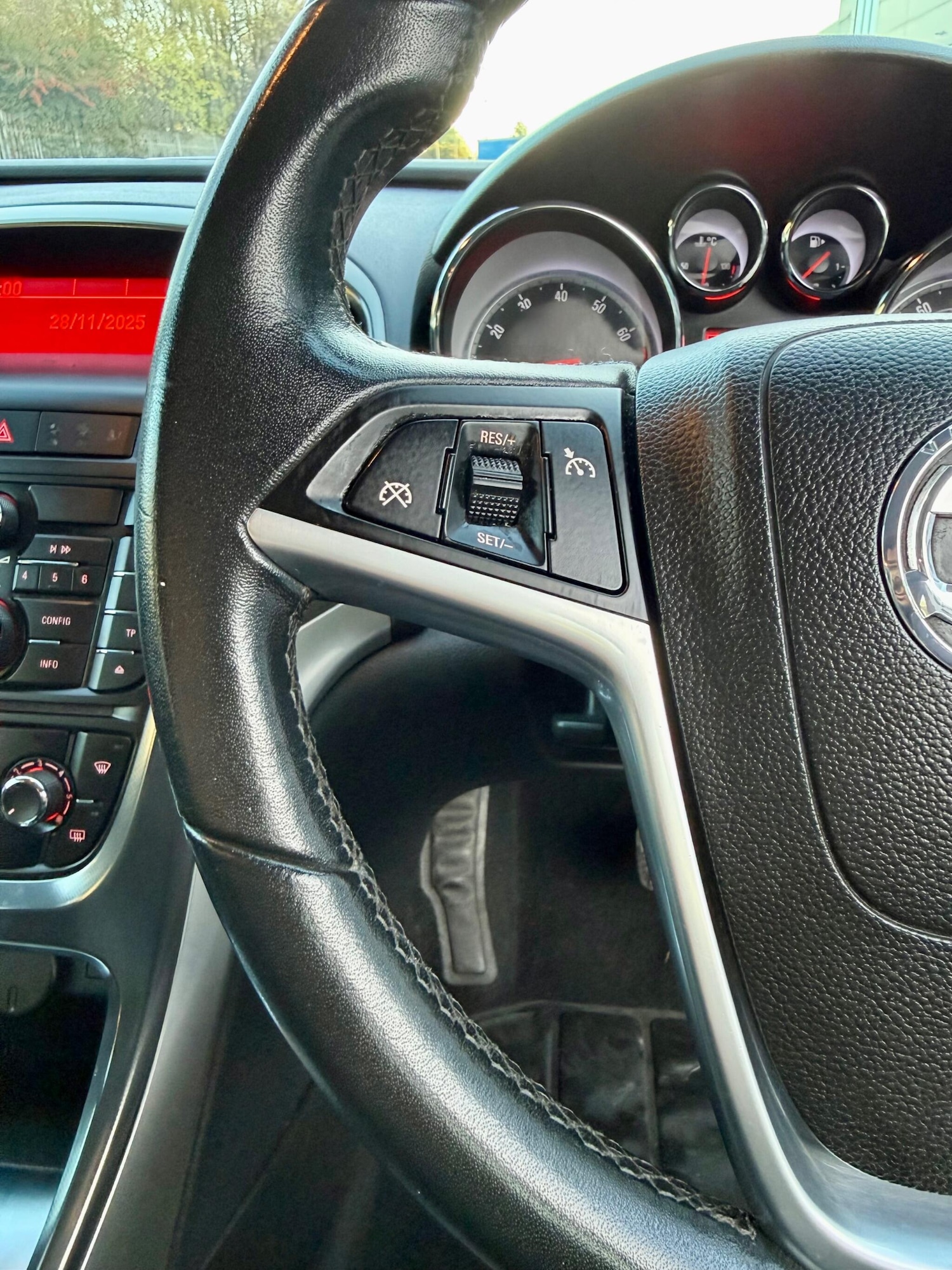 Used Vauxhall Astra 2011 for sale - 77191709: Photo 15