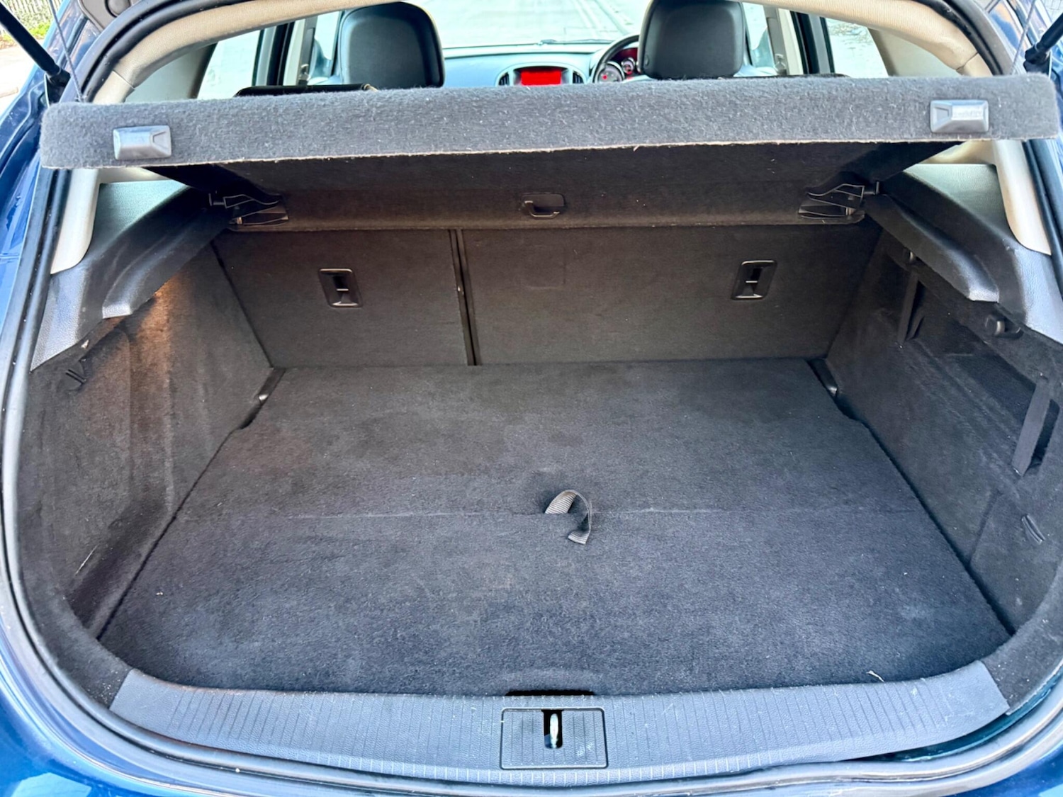 Used Vauxhall Astra 2011 for sale - 77191709: Photo 20