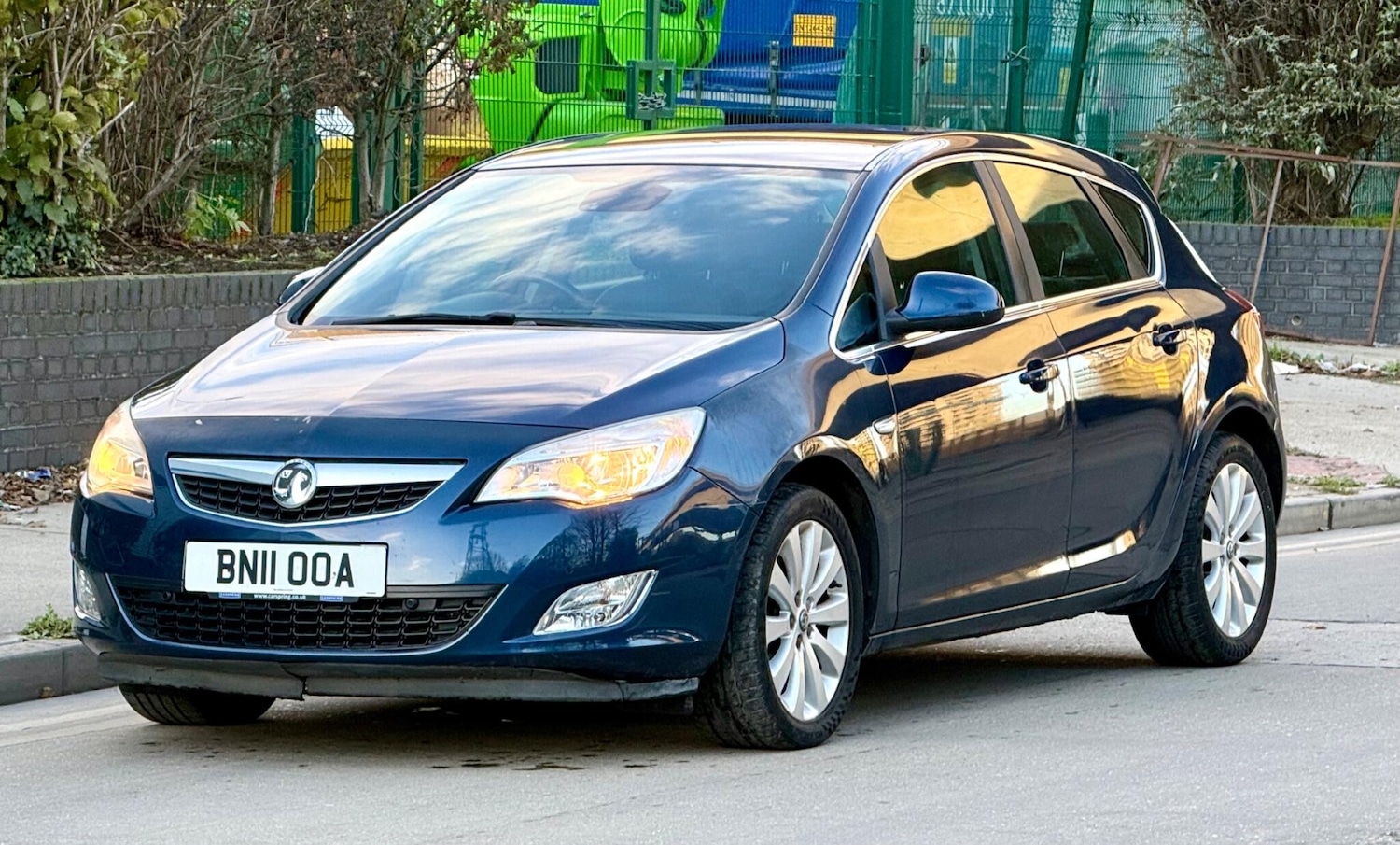 Used Vauxhall Astra 2011 for sale - 77191709: Photo 3