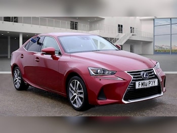 Lexus - IS